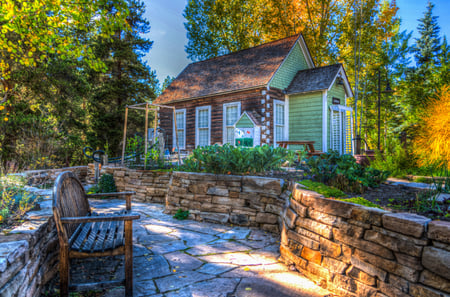 downsize retirement save money