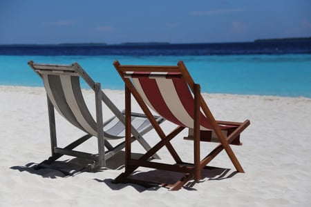 beach free holiday activities